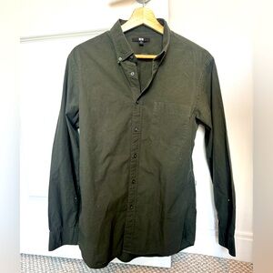Uniqlo Dark Green Casual Button-Down Shirt